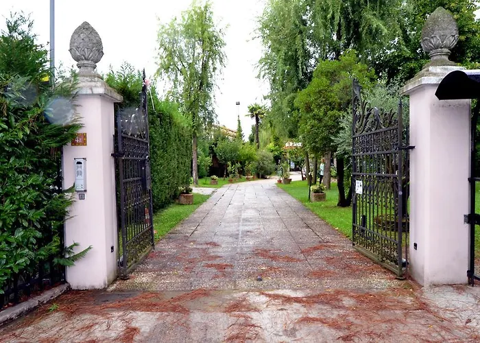 La Casa Sull'albero 3*